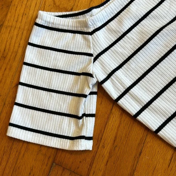 Express Off The Shoulder Top - Picture 7 of 9